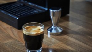 Tamper Ratgeber - Wie wichtig ist der Tamper für einen guten Espresso?